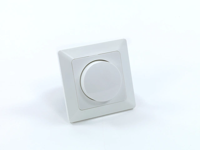 Dimmer 20-400W hvit