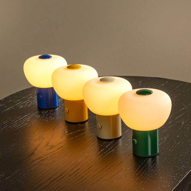 Gustav LED oppladbar bordlampe 9,5cm blå  2