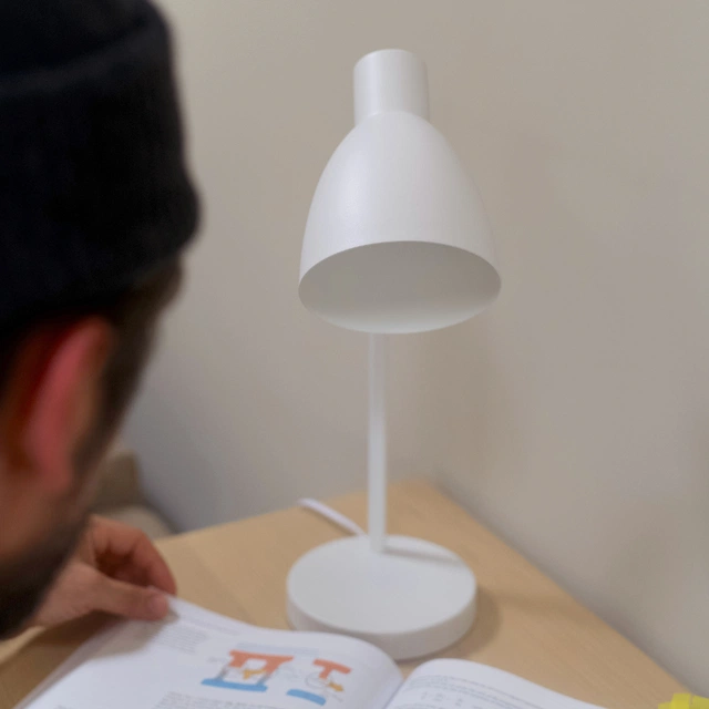 Gulliver skrivebordslampe 42cm hvit