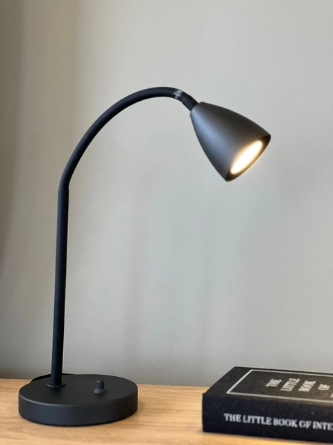 Lina skrivebordslampe 41cm sort