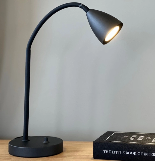 Lina skrivebordslampe 41cm sort