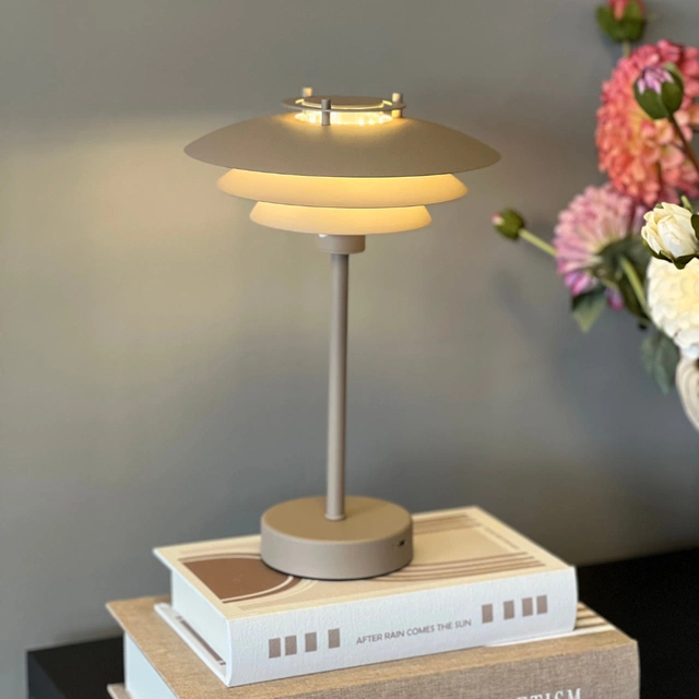 Joakim LED oppladbar bordlampe 30cm beige