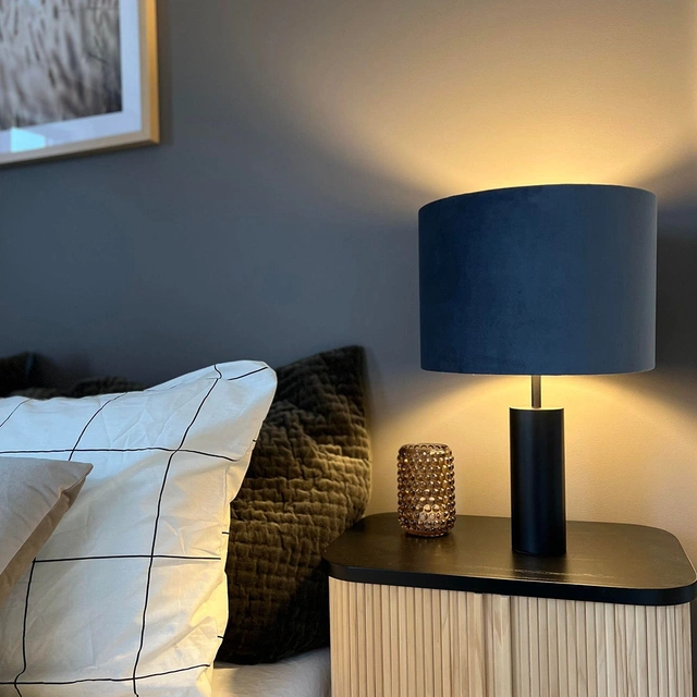 Sylvia bordlampe 30cm sort