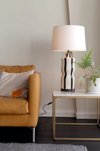 Stripes bordlampe 73cm sort