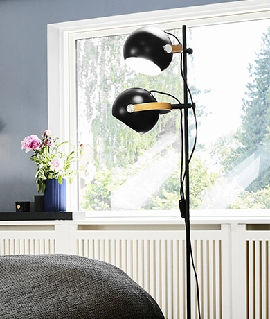 D.C gulvlampe 2lys 150cm sort
