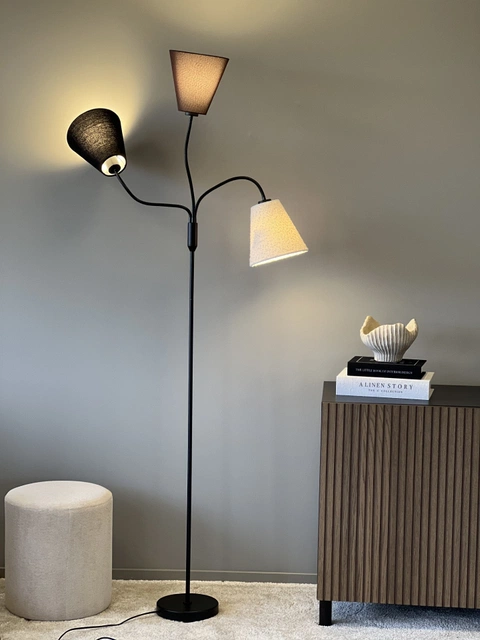 Felicia Trio gulvlampe uten skjermer 3lys 150cm sort