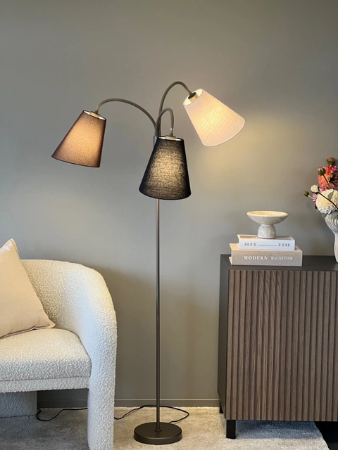 Felicia Trio gulvlampe uten skjermer 3lys 150cm brun