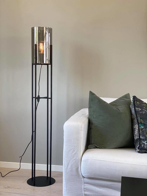 Glastonbury gulvlampe 136cm smoke