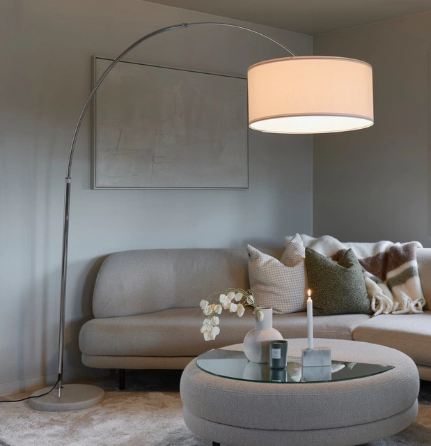 Rauma gulvlampe med skjerm 227cm krom