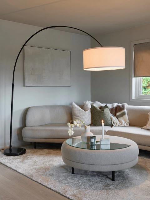 Rauma gulvlampe med skjerm 227cm sort