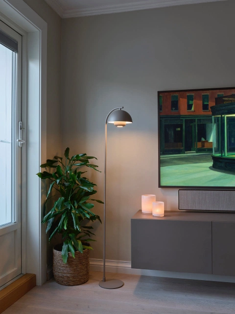 Myla LED oppladbar gulvlampe 145cm beige
