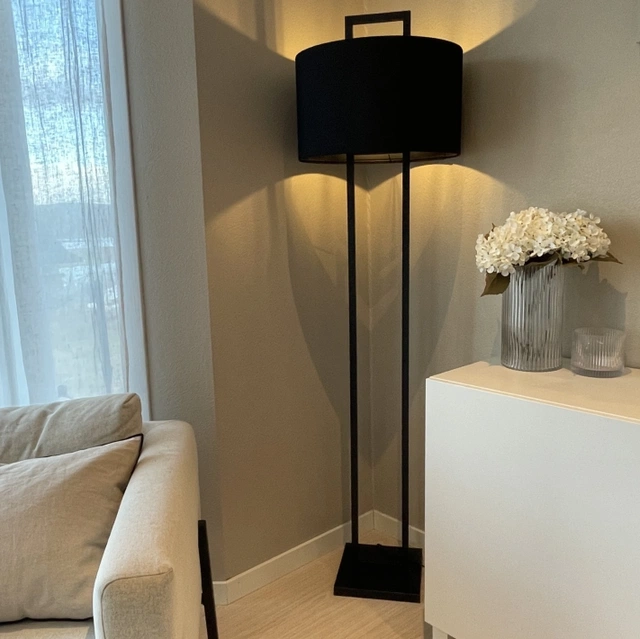Skeikampen gulvlampe 168cm sort