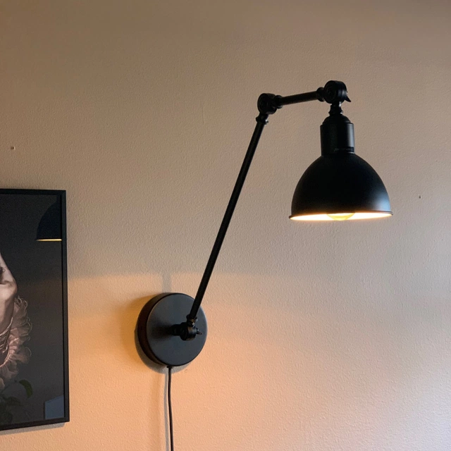 Kalle vegglampe 55cm sort