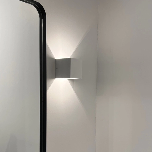 Louis LED vegglampe 10cm hvit