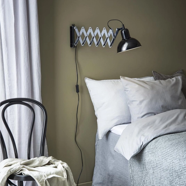 Riggs vegglampe 18,5cm sort