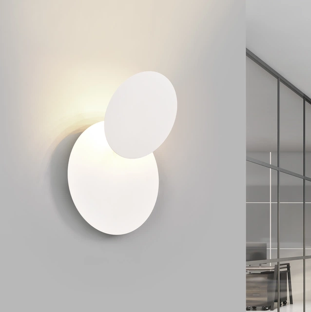 Mio LED vegglampe 18cm hvit