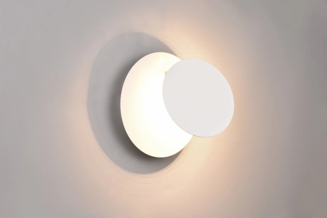 Mio LED vegglampe 18cm hvit