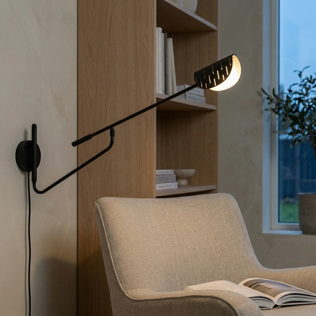 Lunar Arc vegglampe 30,5cm sort