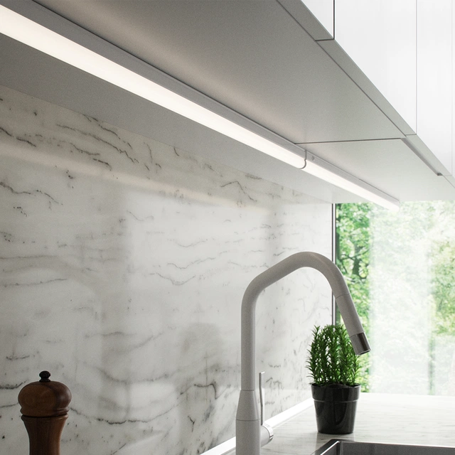 Renton LED armatur benkbelysning 152cm hvit