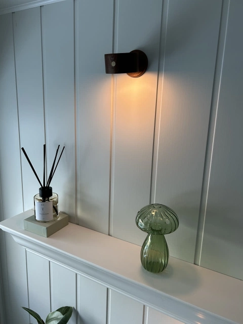 Thea Magnet LED oppladbar vegglampe 7cm brun
