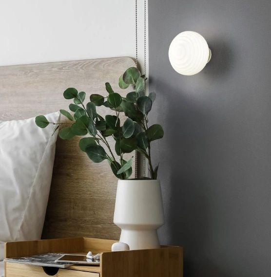 Earl LED oppladbar vegglampe 15,5cm  hvit