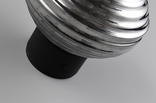 Earl LED oppladbar vegglampe 15,5cm smoke
