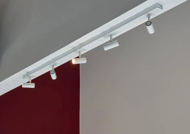 Omari LED skinne 5lys 118,5cm hvit