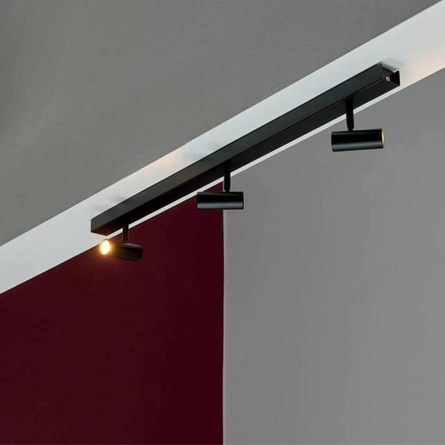 Omari LED skinne 3lys 78cm sort