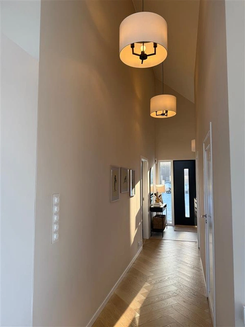 Skeikampen II taklampe 55cm hvit