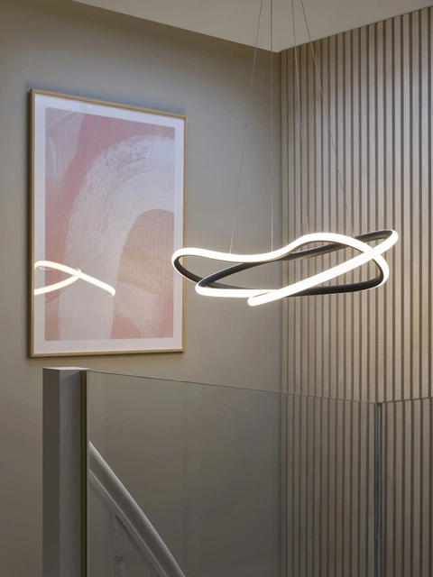 Infinity LED taklampe 112cm sort