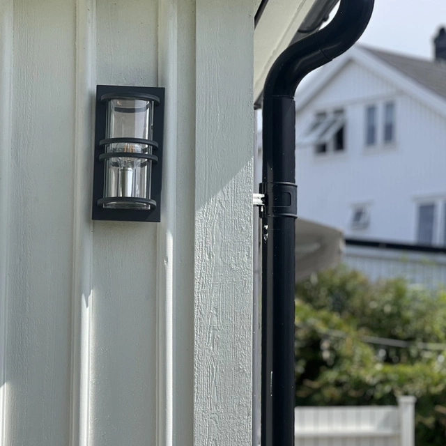 Ytterholmen utelampe vegg IP54 30cm grå