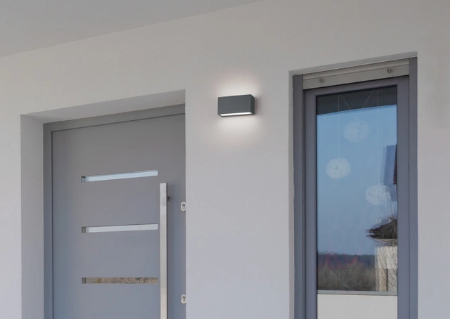 Trent LED utelampe vegg IP54 14cm grå
