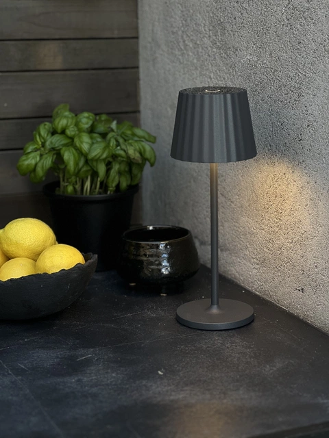 Juli LED oppladbar utelampe bord IP65 29cm grå