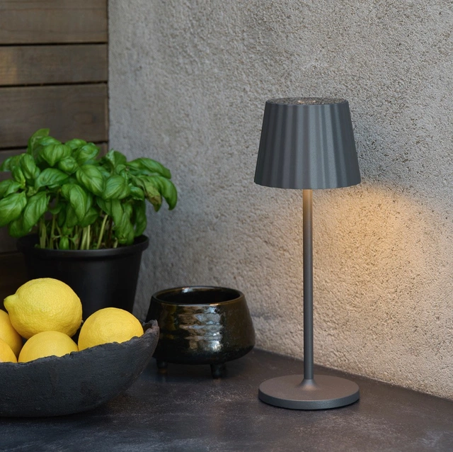 Juli LED oppladbar utelampe bord IP65 29cm grå