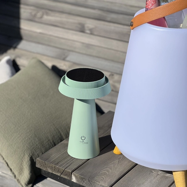 Merak solar oppladbar utelampe bord IP54 23cm grønn