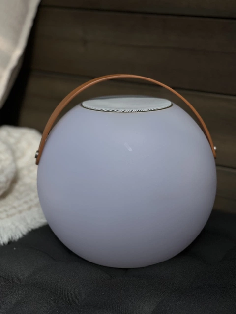 Carry oppladbar utelampe og høyttaler IP65 25cm hvit