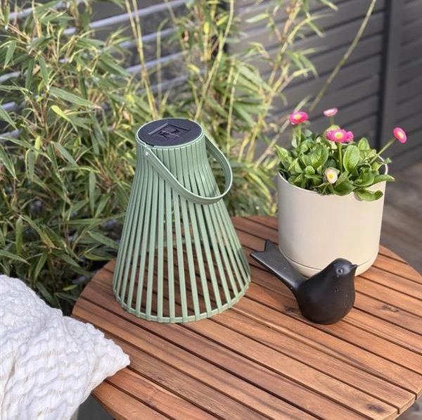Solarlykt med håndtak IP44 33cm grønn