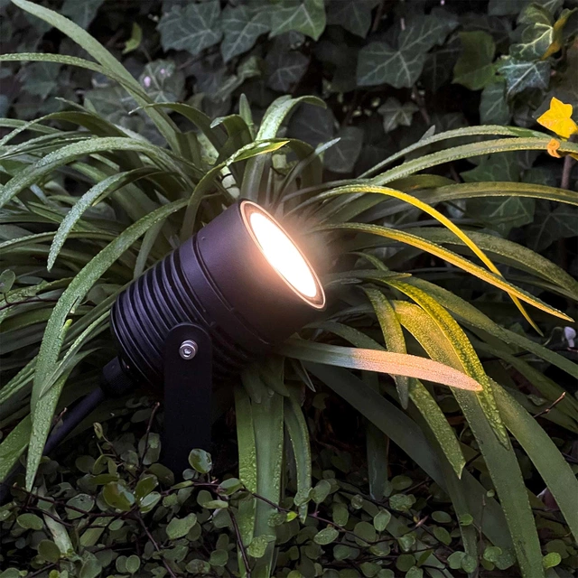 Nova LED utelampe spot IP65 sort