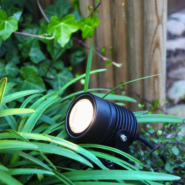 Nova LED utelampe spot IP65 sort