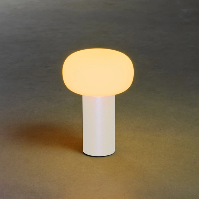 Antibes LED utelampe bord IP54 hvit
