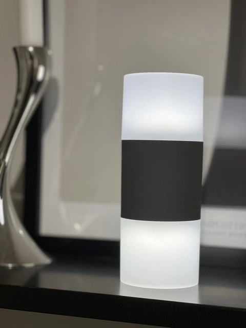 Iver LED batteridrevet utelampe bord IP44 16,6cm grå