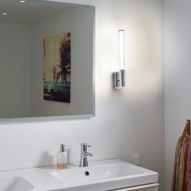 Jessy LED vegg baderomslampe 41,5cm IP44 krom
