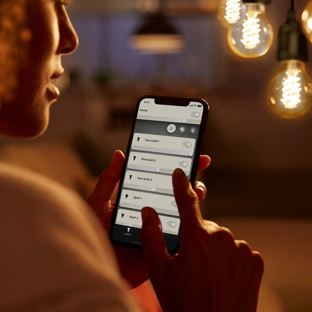 Hue E27 normal Bluetooth dimbar 7W amber
