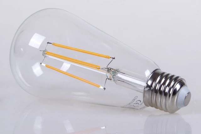 LED E27 lanterne dimbar 4W 400lm klar